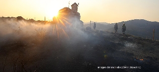 Foto de El incendio de Campo del Agua baja a nivel 1 y está próximo a su control
