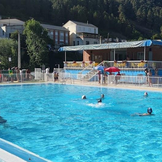 Foto de Apertura piscina municipal de Villafranca del Bierzo