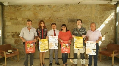 Foto de Astorga y Villafranca del Bierzo se promocionan con la V Concentración de Coches y Motos clásicos