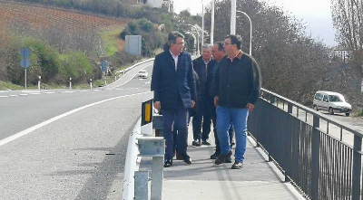 El presidente de la Diputación de León visita las obras del Plan de Cooperación Municipal en Villafranca