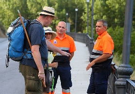 Voluntarios de Protección Civil de León se forman en Villafranca del Bierzo sobre la atención a peregrinos